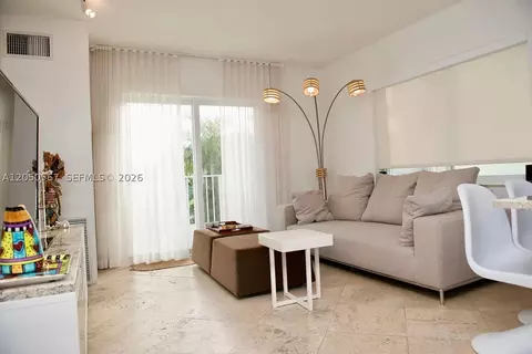 1420 Pennsylvania Ave #210, Miami Beach, FL 33139