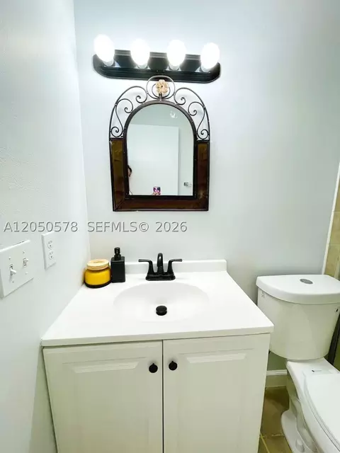 Bath - 4503 SE Ontario Dr, Stuart, FL 34997 photo 1 of 5