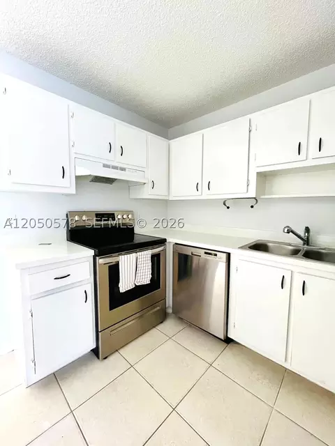 Kitchen - 4503 SE Ontario Dr, Stuart, FL 34997 photo 3 of 3