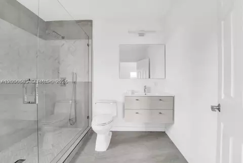 Bath - 9264 Byron Ave, Surfside, FL 33154 photo 1 of 3
