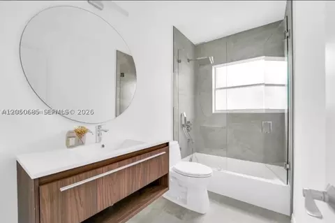 Bath - 9264 Byron Ave, Surfside, FL 33154 photo 3 of 3