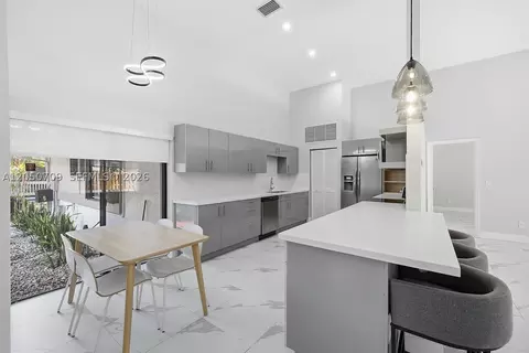 605 Leslie Dr, Hallandale Beach, FL 33009