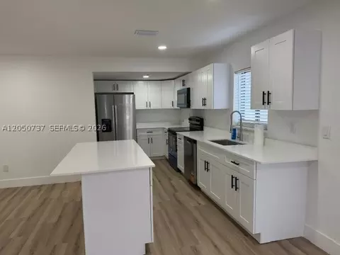 11952 SW 176th Ter, Miami, FL 33177