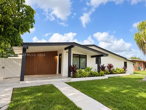 11952 SW 176th Ter, Miami, FL 33177