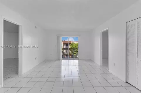 4715 NW 7th St #407-2, Miami, FL 33126