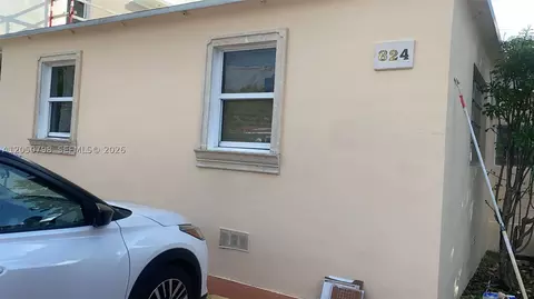 Undisclosed, Miami Beach, FL 33141