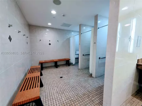 Bath - 3076 Exeter E #3076, Boca Raton, FL 33434 photo 5 of 5