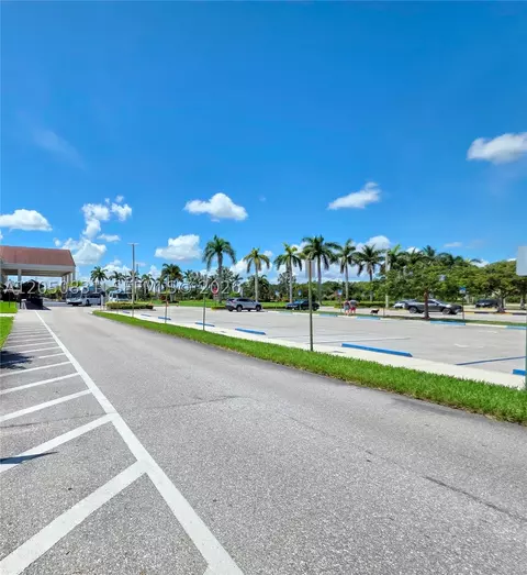Exterior - 3076 Exeter E #3076, Boca Raton, FL 33434 photo 8 of 8