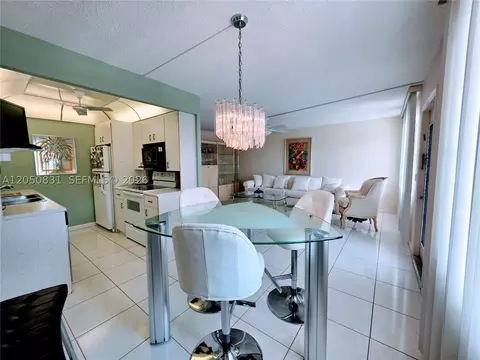 Dining - 3076 Exeter E #3076, Boca Raton, FL 33434 photo 1 of 2