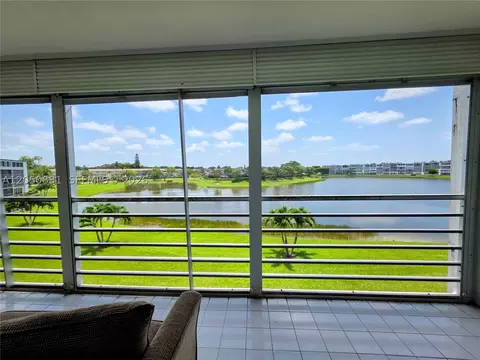 View/Area - 3076 Exeter E #3076, Boca Raton, FL 33434 photo 2 of 2