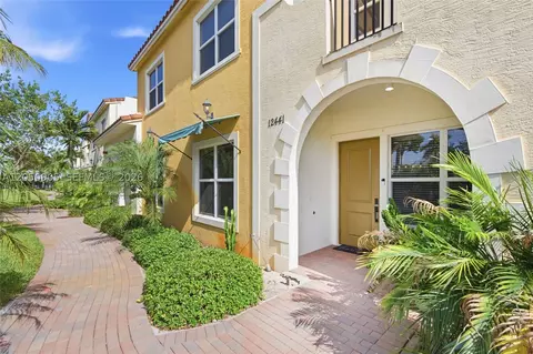 12441 NW 18th Ct, Pembroke Pines, FL 33028