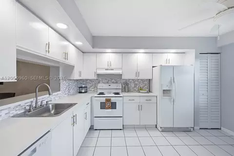 1300 SW 125th Ave #406K, Pembroke Pines, FL 33027