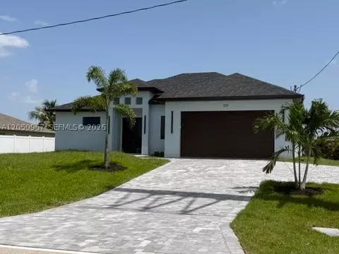 329 Kismet Pkwy W, Cape Coral, FL 33990