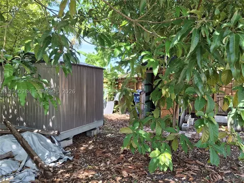 233 E 15th St, Hialeah, FL 33010 photo 8