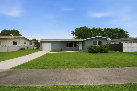 2901 Cleveland St, Hollywood, FL 33020