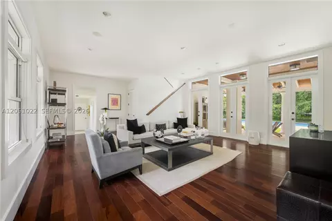 Living - 6845 SW 98th St, Pinecrest, FL 33156 photo 2 of 3