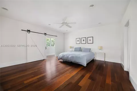 Bedroom - 6845 SW 98th St, Pinecrest, FL 33156 photo 1 of 4