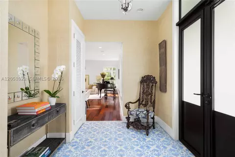 Entry Way - 6845 SW 98th St, Pinecrest, FL 33156 photo 1 of 2