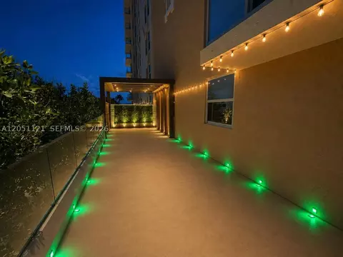 1912 S Ocean Dr #2C, Hallandale Beach, FL 33009