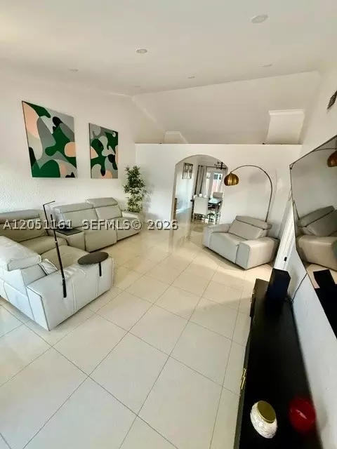 10350 SW 208th Ter, Cutler Bay, FL 33189