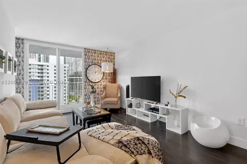 850 N Miami Ave #W-1202, Miami, FL 33136
