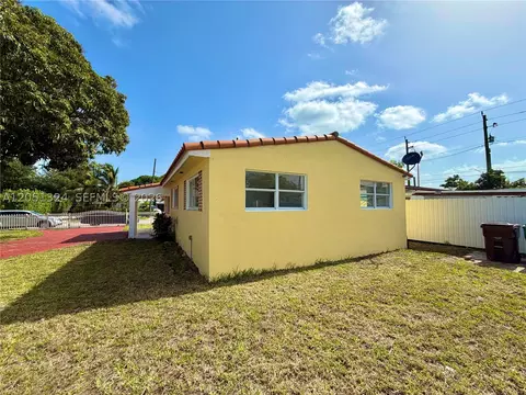 Exterior - 685 SE Park Dr, Hialeah, FL 33010 photo 1 of 1