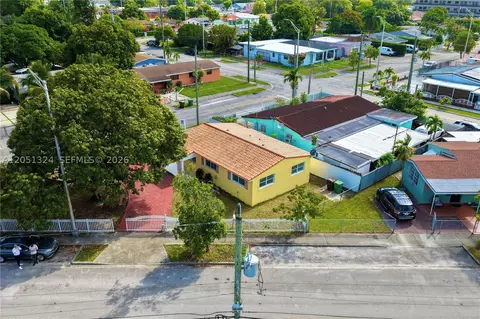 View/Area - 685 SE Park Dr, Hialeah, FL 33010 photo 3 of 5