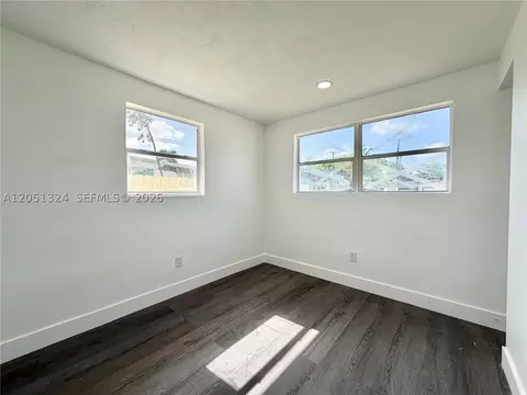 Bedroom - 685 SE Park Dr, Hialeah, FL 33010 photo 4 of 9