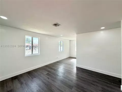 Living - 685 SE Park Dr, Hialeah, FL 33010 photo 3 of 3