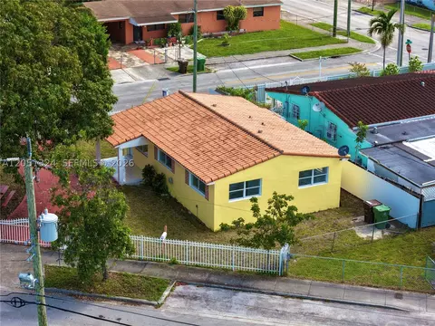 View/Area - 685 SE Park Dr, Hialeah, FL 33010 photo 4 of 5