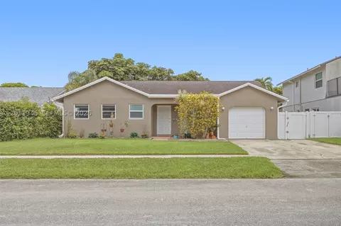 8410 SW 20th St, North Lauderdale, FL 33068