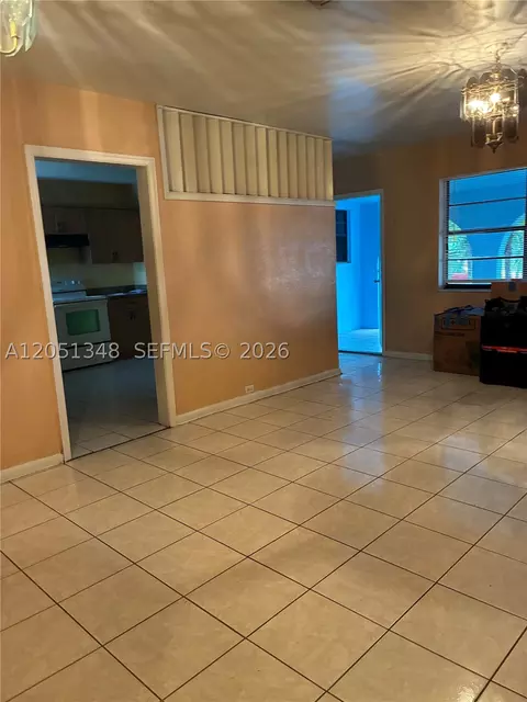 1011 NW 183rd Dr, Miami Gardens, FL 33169
