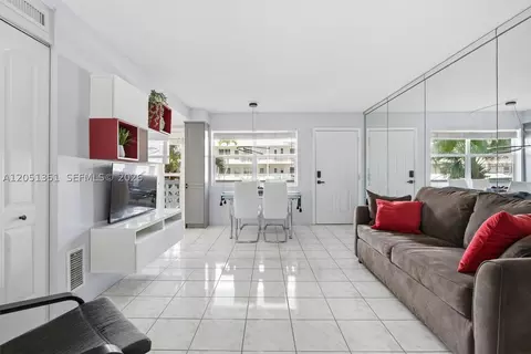 3133 S Ocean Dr #218, Hallandale Beach, FL 33009