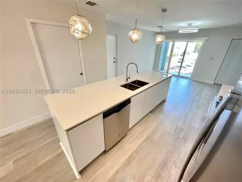2535 NE 193rd St #3212, Miami, FL 33180