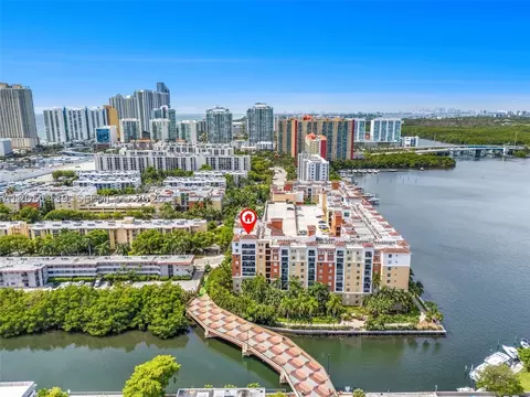 17150 N Bay Rd #2814, Sunny Isles Beach, FL 33160