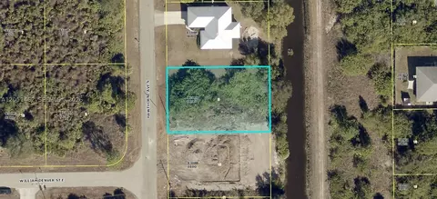 517 S Hawthorne Ave, Lehigh Acres, FL 33974