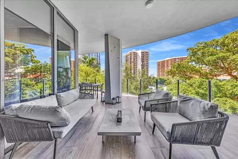 2831 S Bayshore Dr #501, Miami, FL 33133