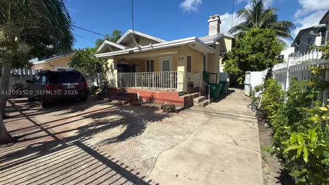 218 SW 10th Ave, Miami, FL 33130