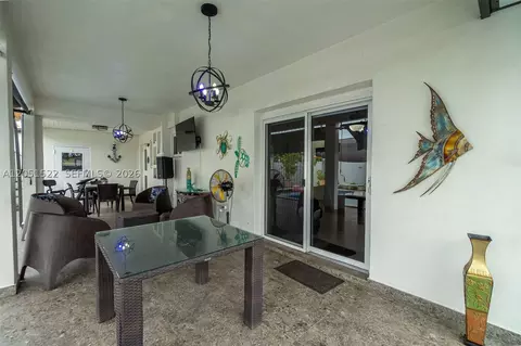 Exterior - 6320 E 4th Ave, Hialeah, FL 33013 photo 3 of 12