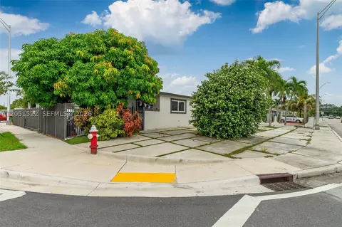 Exterior - 6320 E 4th Ave, Hialeah, FL 33013 photo 12 of 12