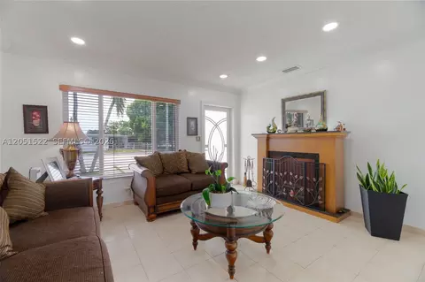 Living - 6320 E 4th Ave, Hialeah, FL 33013 photo 1 of 2