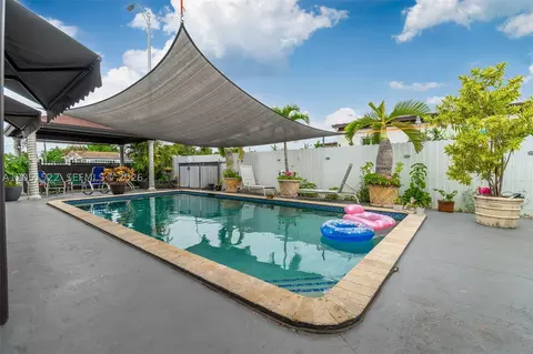 Exterior - 6320 E 4th Ave, Hialeah, FL 33013 photo 6 of 12