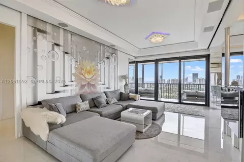 20335 W Country Club Dr #PH4, Aventura, FL 33180
