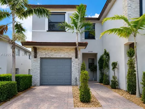 25328 SW 108th Ct, Homestead, FL 33032