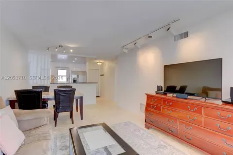 2212 NE 1st Way #101, Boynton Beach, FL 33435