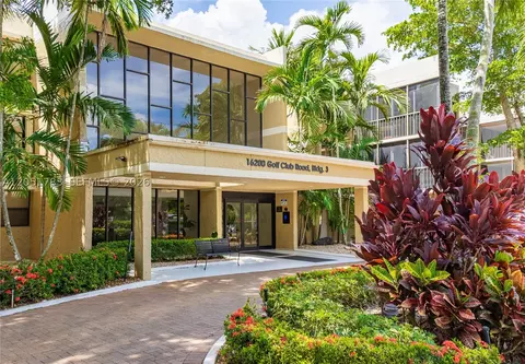 16200 Golf Club Rd #109, Weston, FL 33326