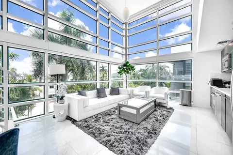 421 Meridian Ave #15, Miami Beach, FL 33139
