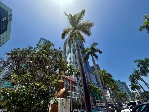 253 NE 2nd St #3907, Miami, FL 33132