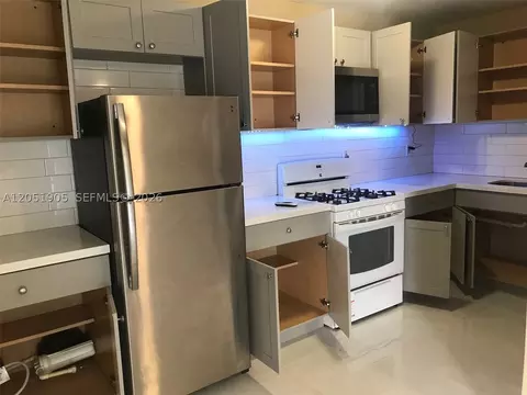 4550 SW 67th Ave #7, Miami, FL 33155