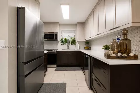 Kitchen - 5865 W 13 Ave, Hialeah, FL 33012 photo 1 of 2